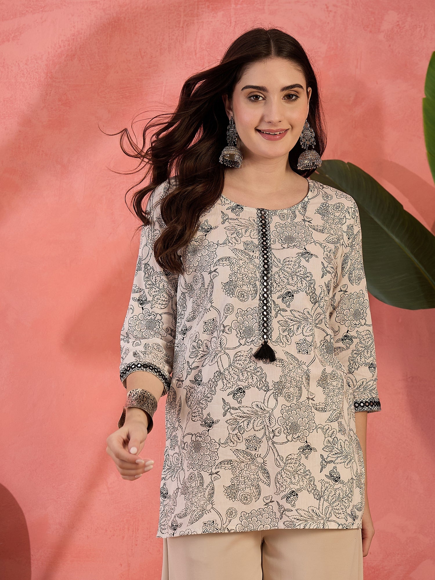 Women's Black Floral Printed Cotton Straight Top (TOPBLACKRUFIL) | Des