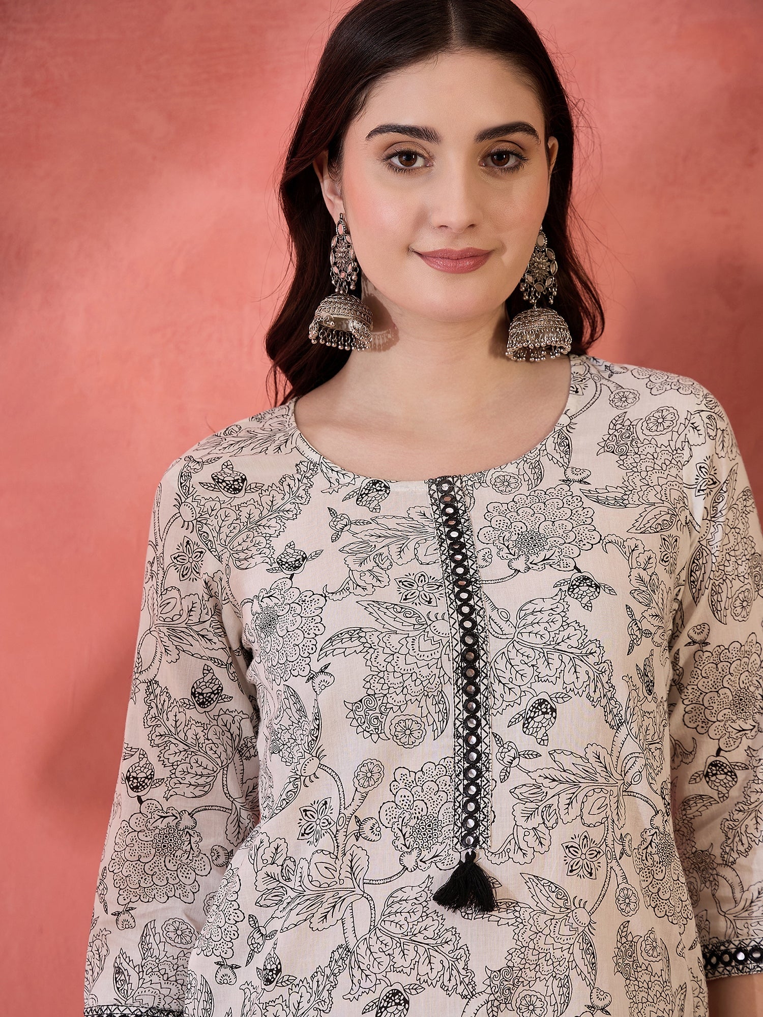 Women's Black Floral Printed Cotton Straight Top (TOPBLACKRUFIL) | Des