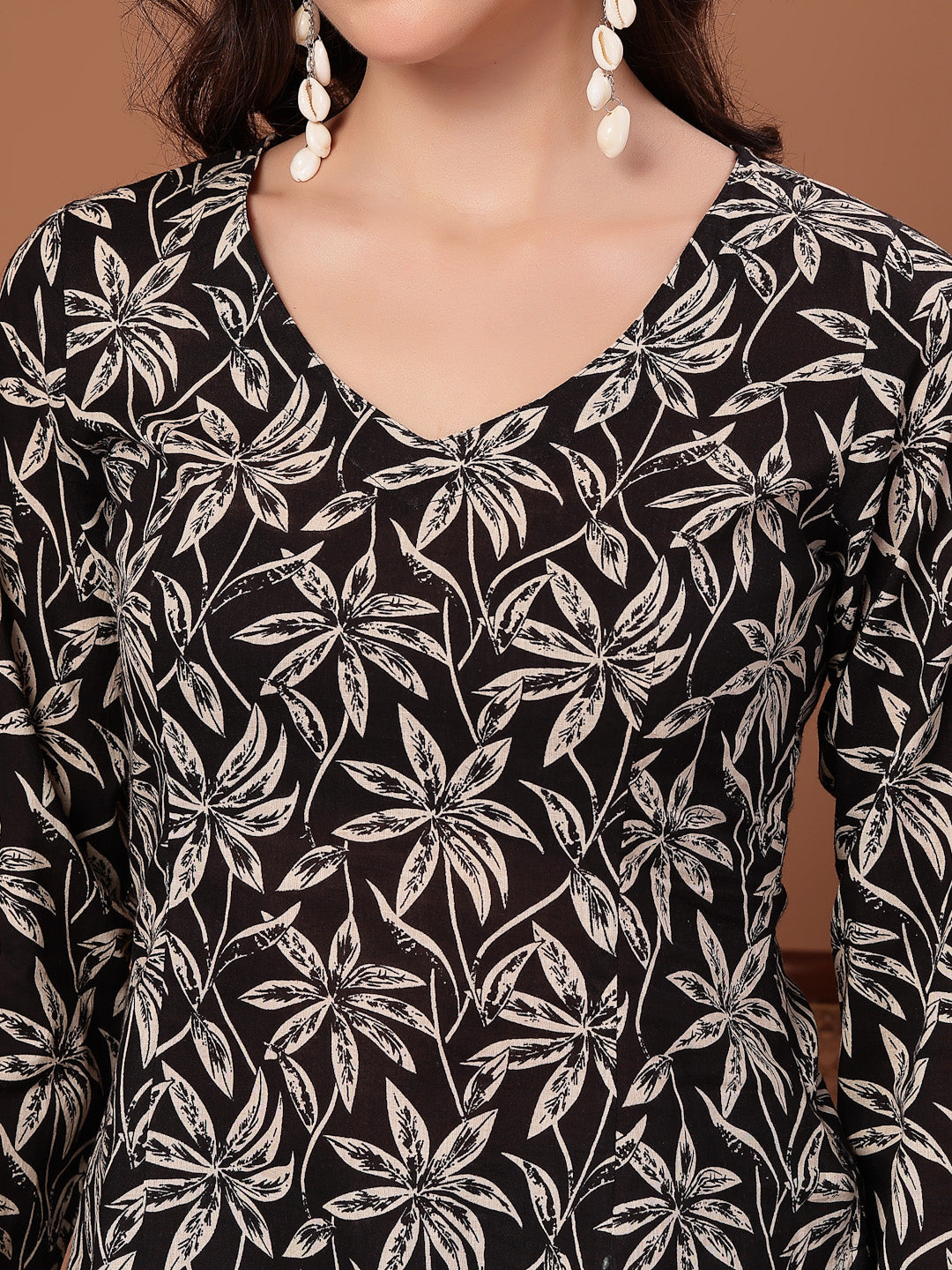 Women's Black Floral Printed Cotton Straight Top (TOPBLACKSCAR) | Desi