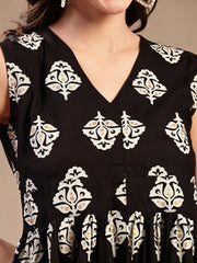 Stylum Women's Black Floral Printed Rayon Peplum Tops (TOPBLACKVERNA)