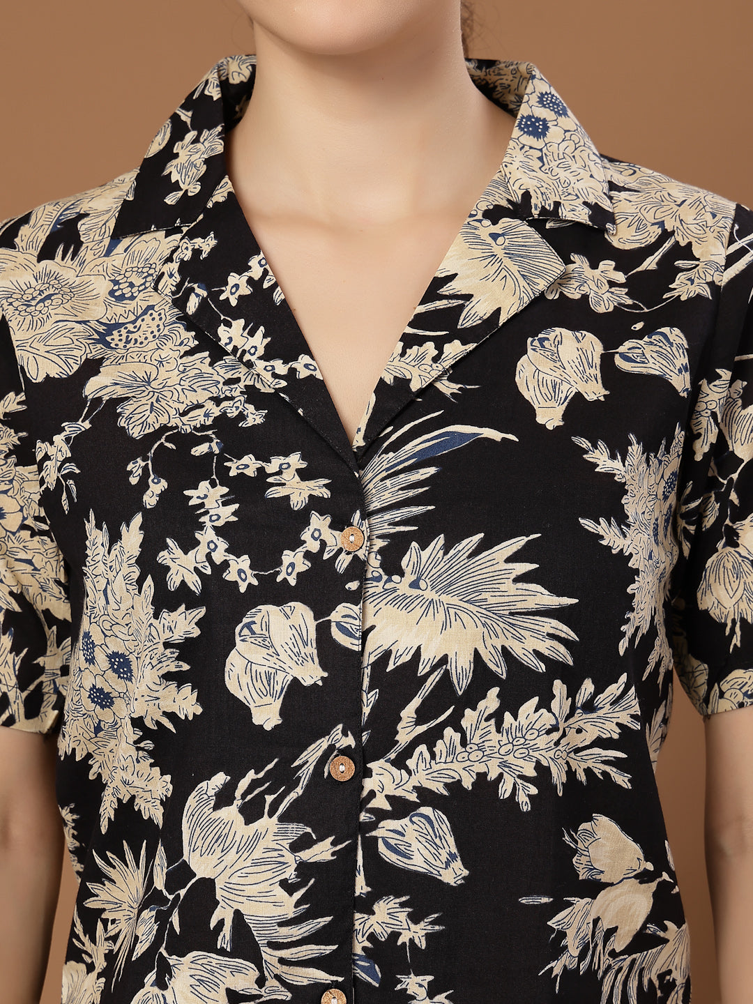 Women's Black Floral Printed Cotton Crop Top (TOPBLACKZEMINI) | DesiQl