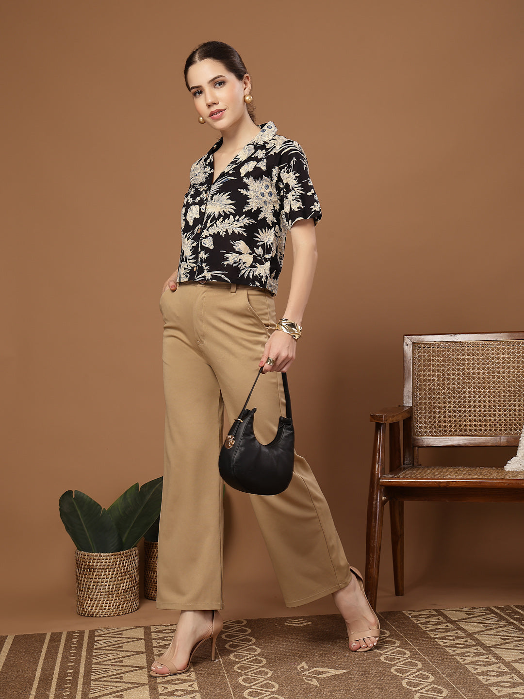 Women's Black Floral Printed Cotton Crop Top (TOPBLACKZEMINI) | DesiQl