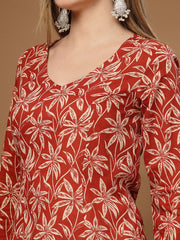 Stylum Women's Rust Floral Printed Cotton Straight Top (TOPRUSTSCAR)