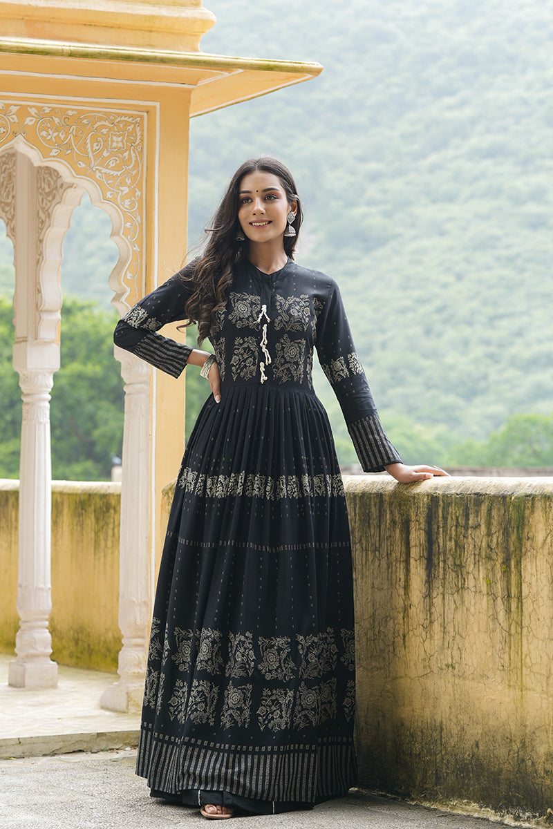 Black Cotton Anarkali Kurti VCK1536 | DesiQlo