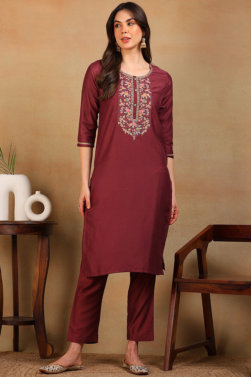Mauve Silk Blend Solid Embroidered Straight Kurta VCK9580 | DesiQlo