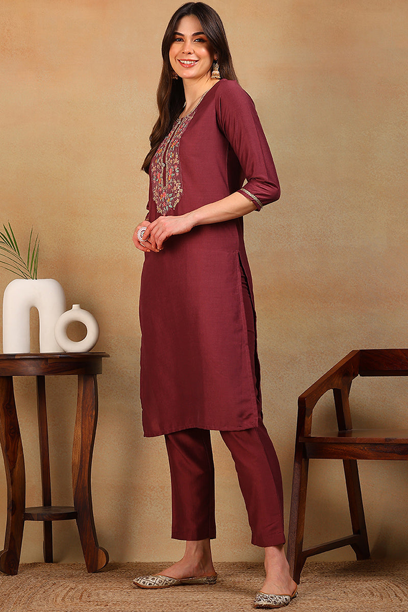 Mauve Silk Blend Solid Embroidered Straight Kurta VCK9580 | DesiQlo