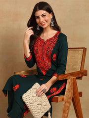 Women Green Viscose Rayon Embroidered Thread Work Straight Kurta-VCK9762