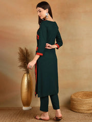 Women Green Viscose Rayon Embroidered Thread Work Straight Kurta-VCK9762