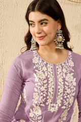 Lavender Viscose Rayon Solid Embroidered Chikankari Straight Kurta VCK9787