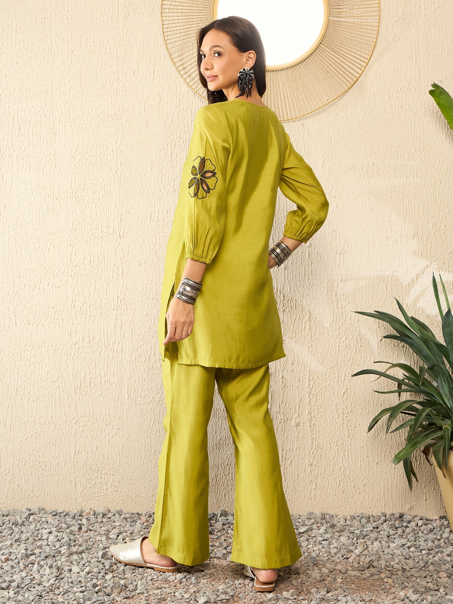 Green Silk Blend Embroidered Solid Co-ord Set VCORD1102 | DesiQlo