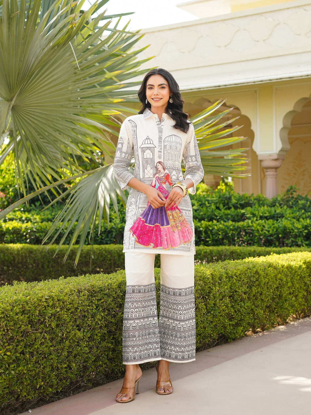 Women Off White Rayon Blend Ethnic Motifs Printed Coord Sets