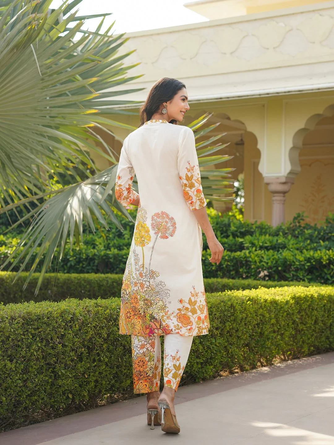 Women Off White Rayon Blend Floral Printed Coord Sets