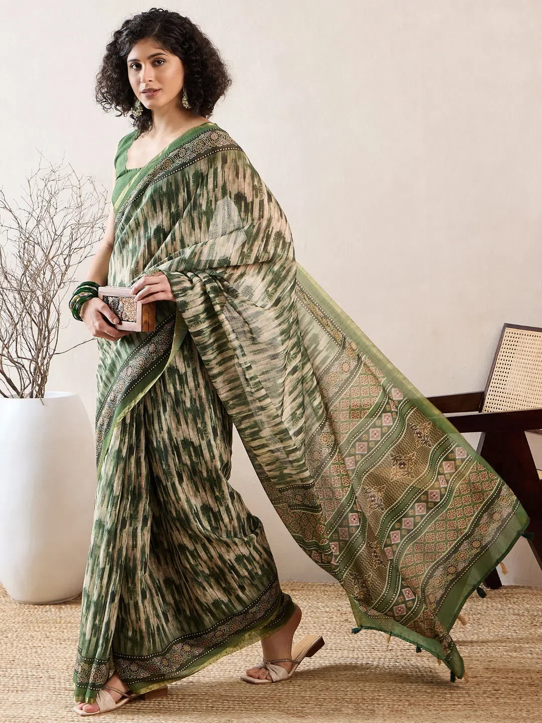 Women Green Linen Abstract Printed Saree-VFSAR1023