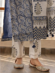 Women Navy Blue Viscose Rayon Paisley Printed Straight Kurta Palazzo With Dupatta-VKSKD2221BLU