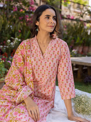 Women Pink Viscose Rayon Floral Printed Straight Kurta Palazzo With Dupatta-VKSKD2224PNK