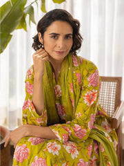 Women Green Viscose Rayon Floral Printed A-Line Kurta Palazzo With Dupatta-VKSKD2223GRN