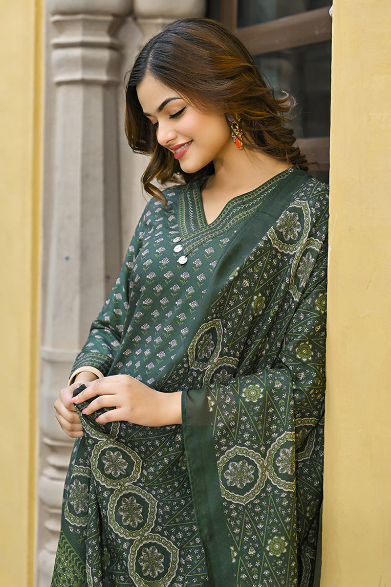 Green Cotton Blend Floral Printed Straight Trouser Suit Set VKSKD2298 