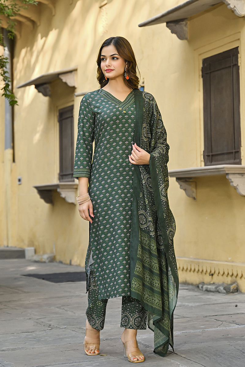 Green Cotton Blend Floral Printed Straight Trouser Suit Set VKSKD2298 
