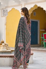 Green Rayon Blend Floral Printed Straight Kurta Trousers With Dupatta VKSKD2301