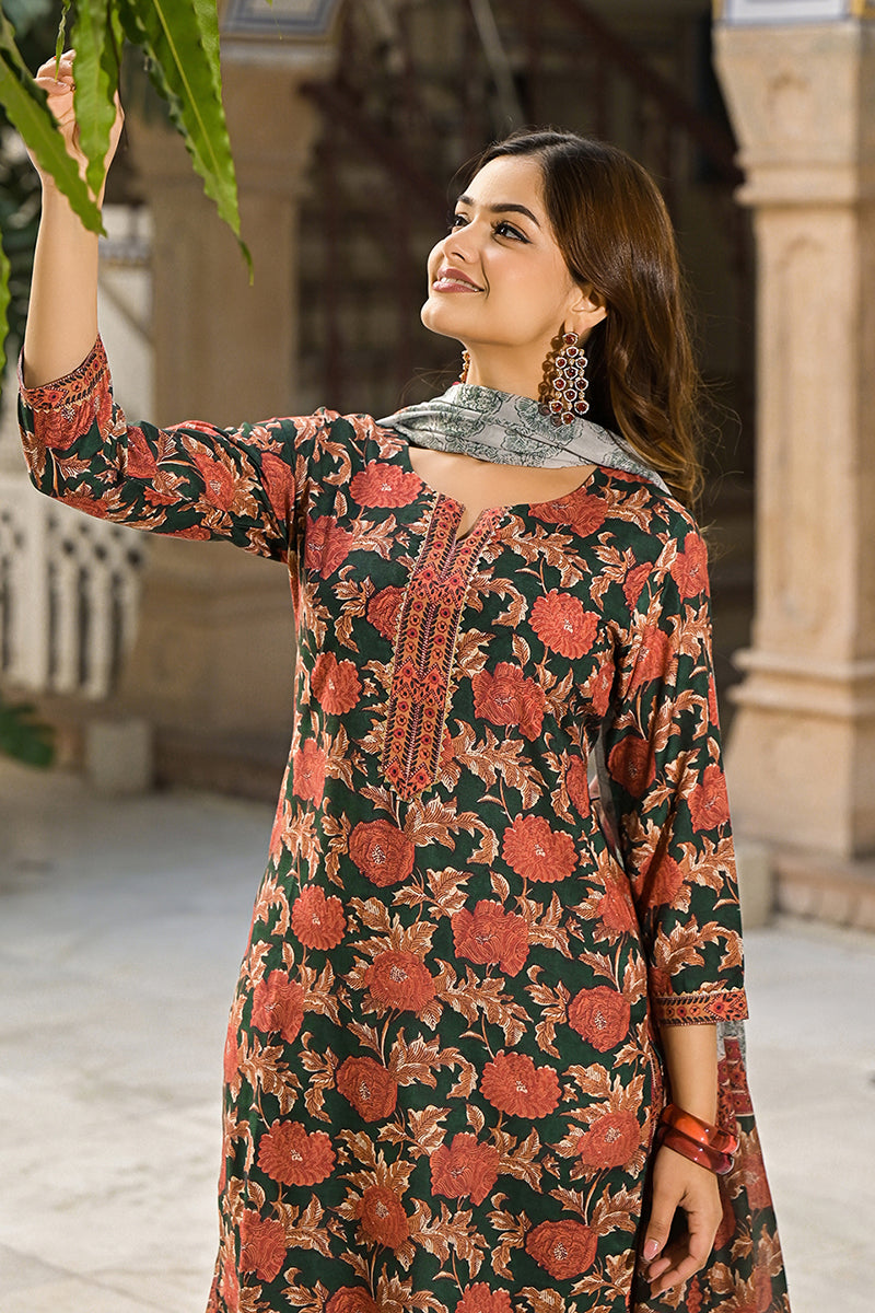 Green Rayon Blend Floral Printed Straight Trouser Suit Set VKSKD2316 |