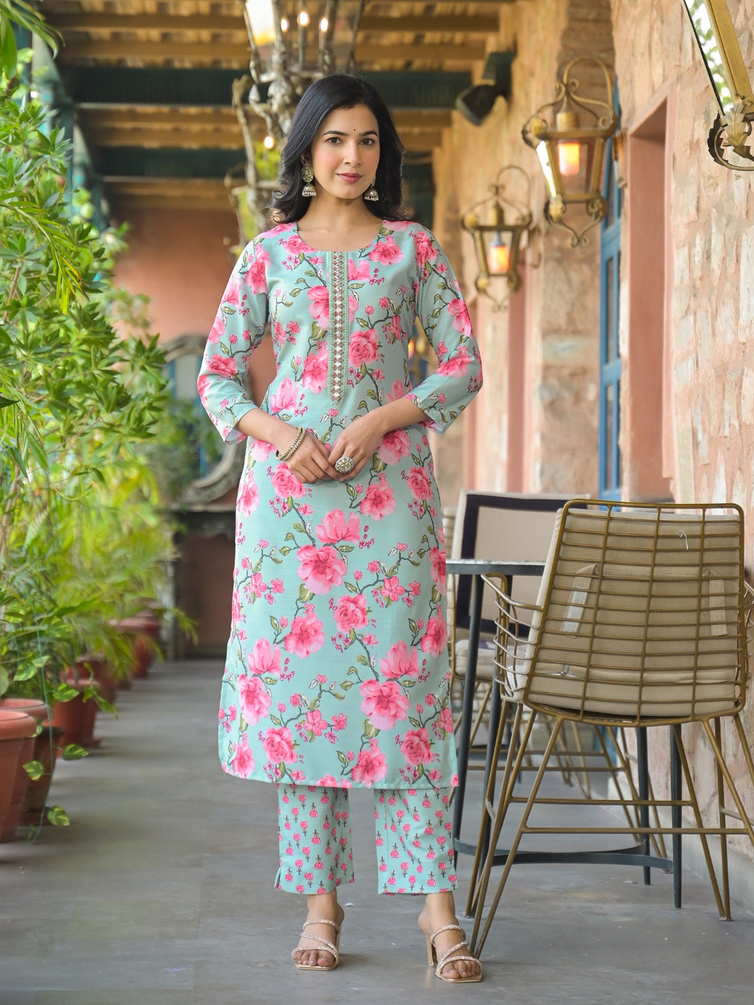 Women Green Rayon Blend Floral Printed Straight Kurta Trousers With Dupatta