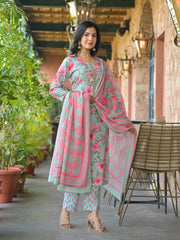 Women Green Rayon Blend Floral Printed Straight Kurta Trousers With Dupatta-VKSKD2323