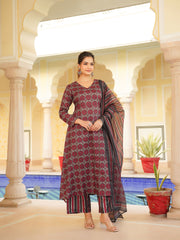 Women Red Rayon Blend Floral Printed A-Line Kurta Palazzo With Dupatta-VKSKD2332