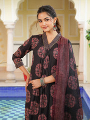 Women Black Rayon Blend Ajrakh Printed Straight Kurta Trousers With Dupatta-VKSKD2333
