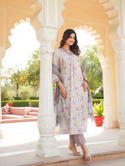 Women Green Rayon Blend Floral Printed Straight Kurta Trousers With Dupatta-VKSKD2338