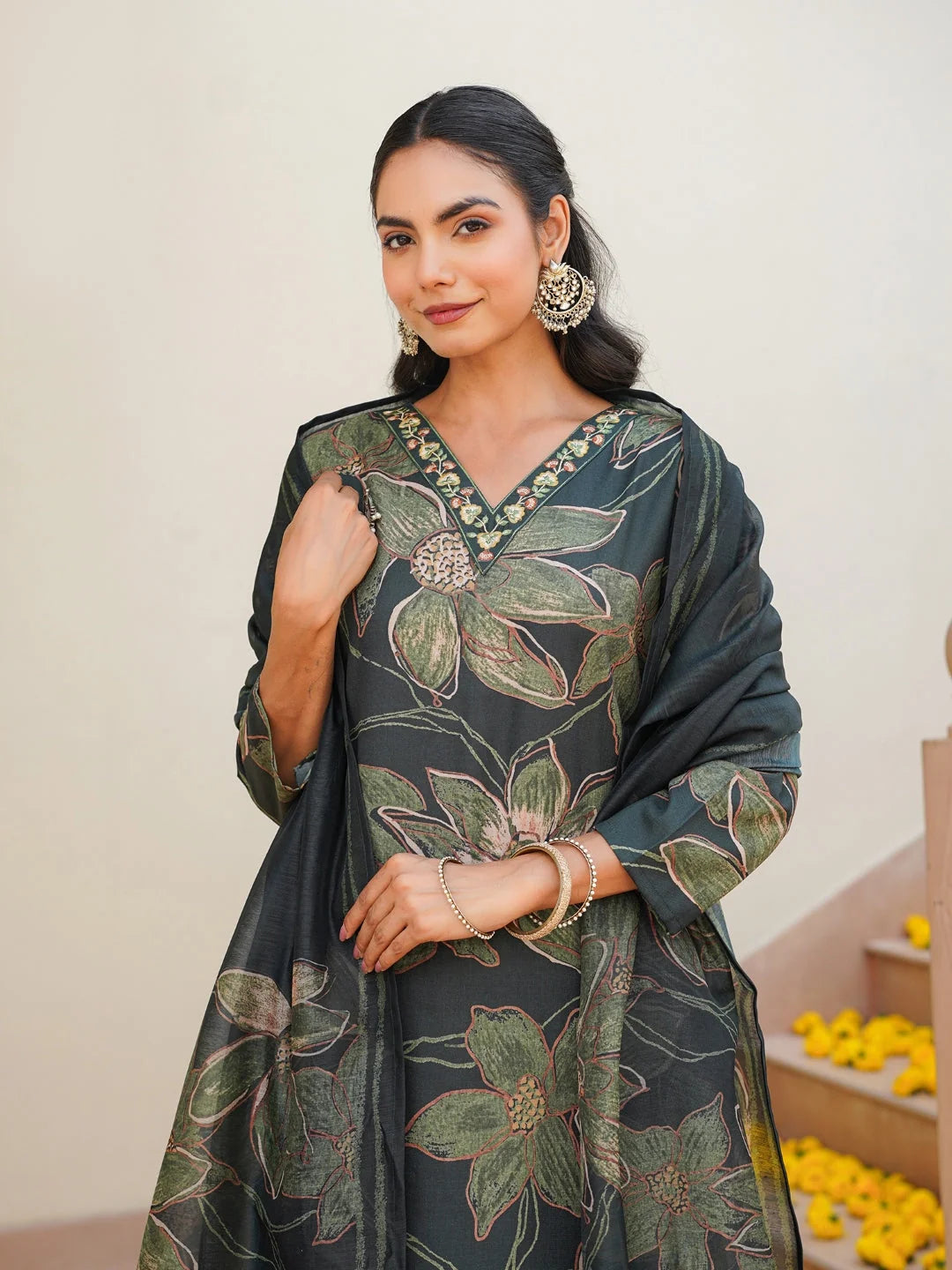 Women Green Rayon Blend Floral Printed Straight Kurta Trouser With Dupatta-VKSKD2348