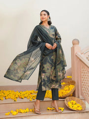 Women Green Rayon Blend Floral Printed Straight Kurta Trouser With Dupatta-VKSKD2348