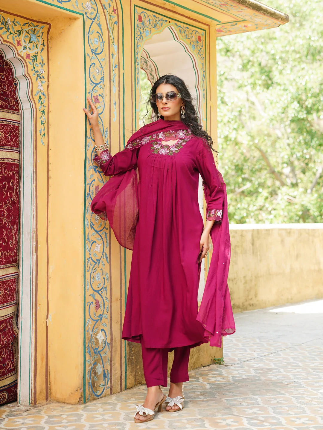 Women Purple Viscose Rayon Solid Embroidered Straight Kurta Trousers With Dupatta
