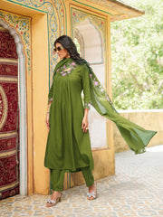 Women Green Viscose Rayon Solid Embroidered Straight Kurta Trousers With Dupatta-VKSKD2377