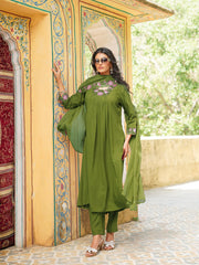 Women Green Viscose Rayon Solid Embroidered Straight Kurta Trousers With Dupatta-VKSKD2377