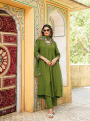 Women Green Viscose Rayon Solid Embroidered Straight Kurta Trousers With Dupatta-VKSKD2377
