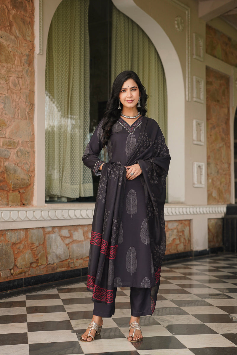 Black Rayon Blend Floral Printed Straight Kurta Trousers With Dupatta VKSKD2411