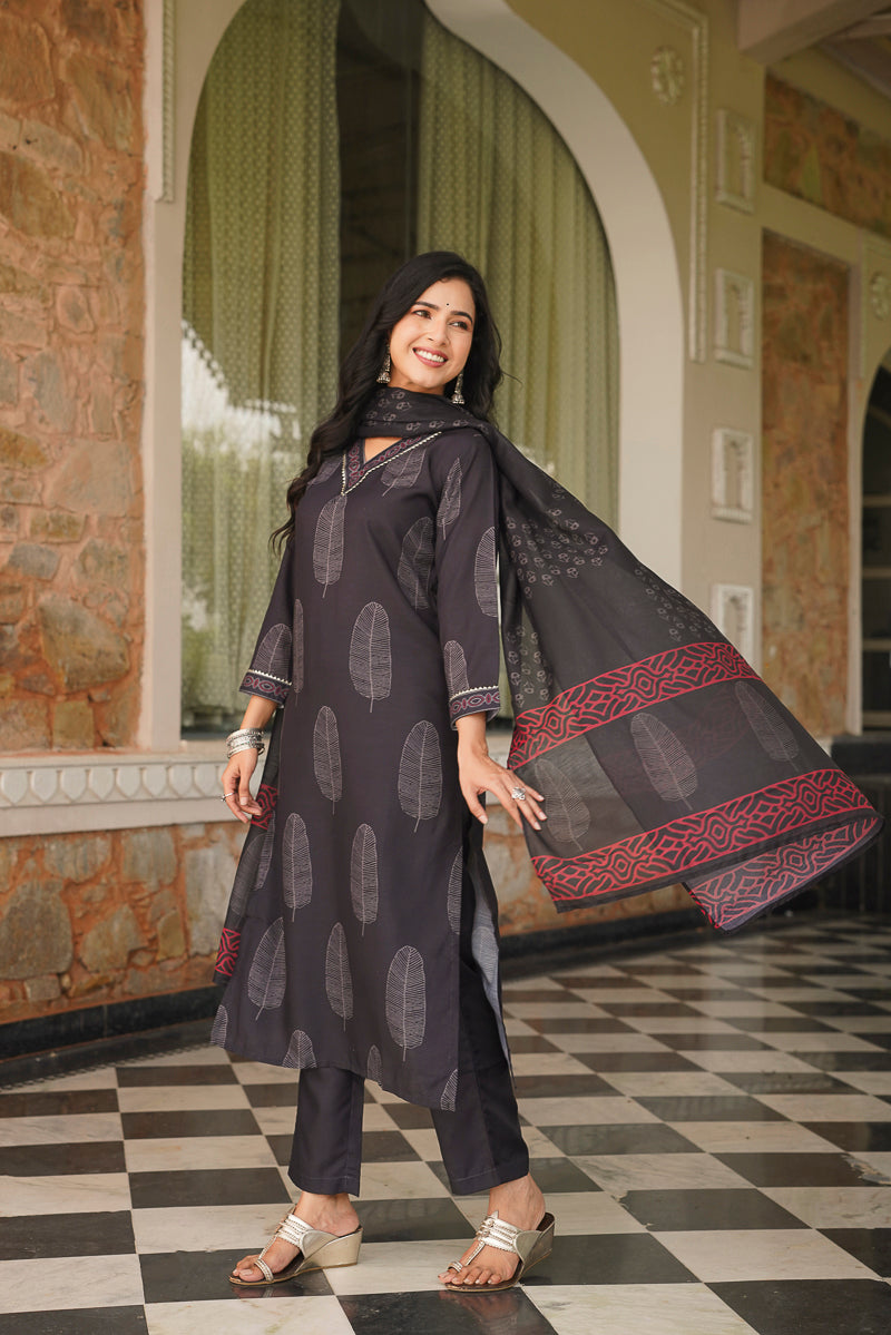 Black Rayon Blend Floral Printed Straight Kurta Trousers With Dupatta VKSKD2411