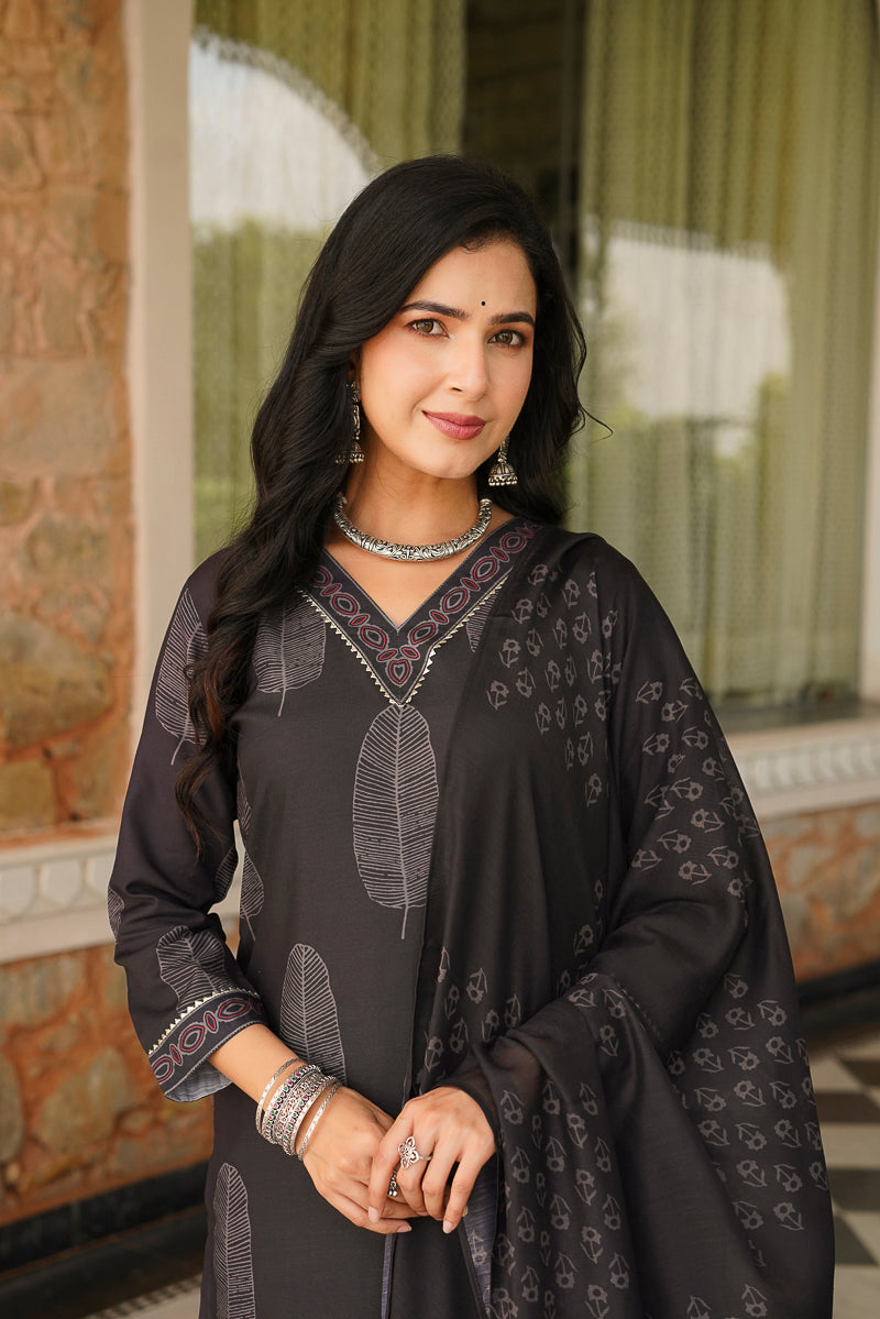 Black Rayon Blend Floral Printed Straight Kurta Trousers With Dupatta VKSKD2411