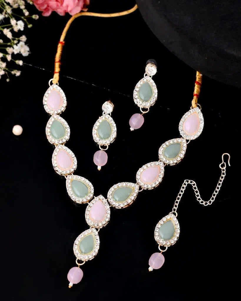 Gold Plated Indian Jewelry Set with Maang Tikka - VOJ285