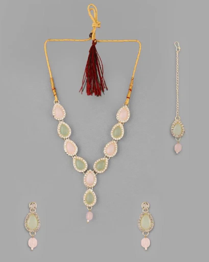 Gold Plated Indian Jewelry Set with Maang Tikka - VOJ285