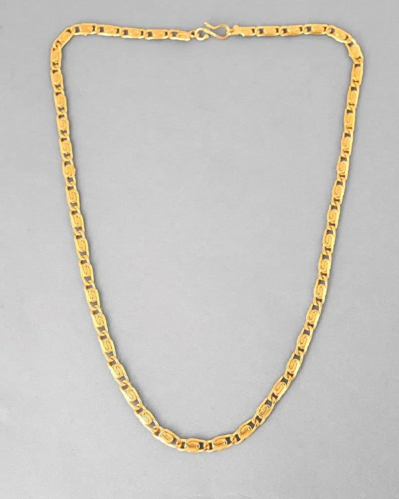 Gold-Plated Statement Chain - Trendy Artificial Jewelry for Women