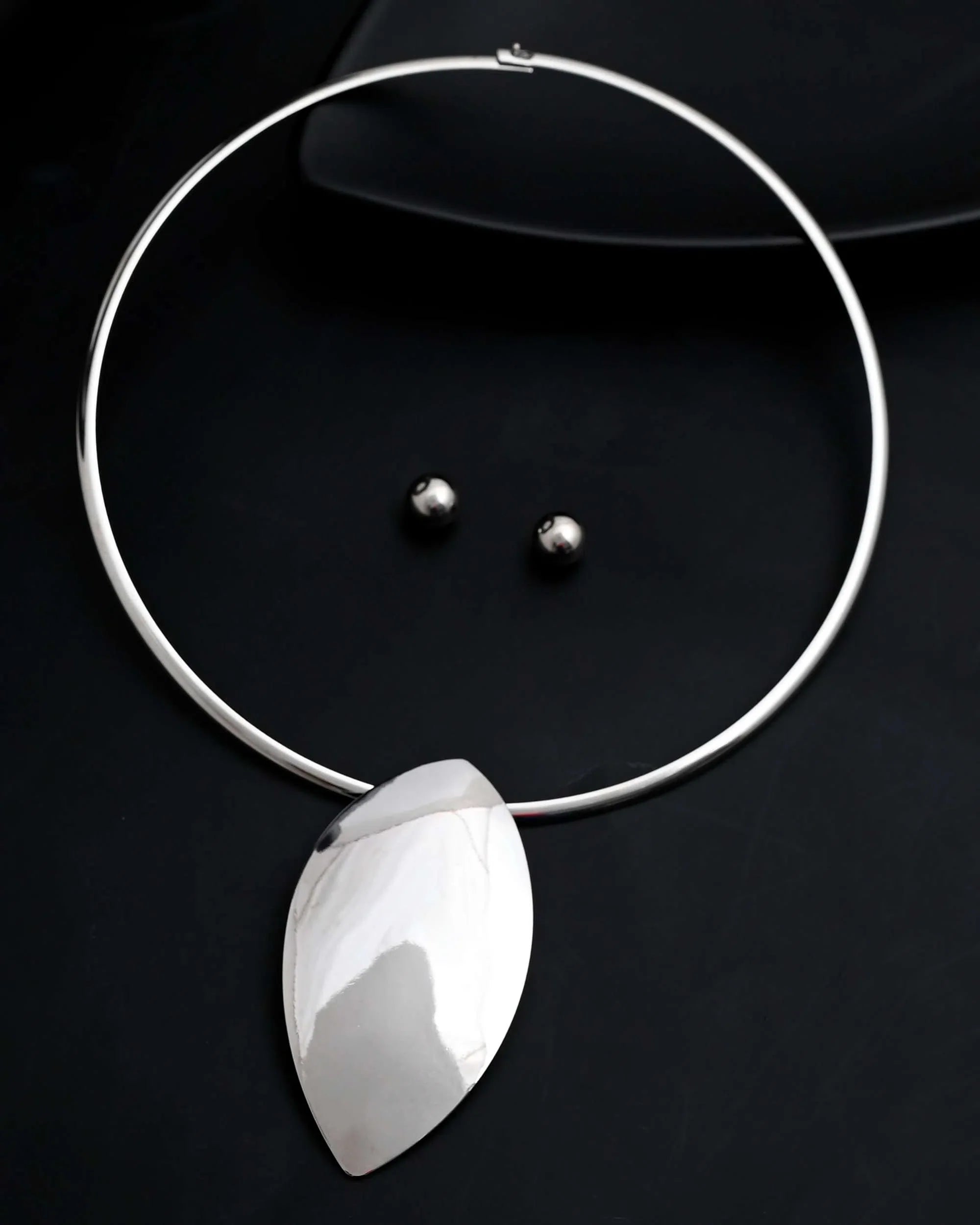 Silver Hasli & Studs Set - Trendy Affordable Indian Jewelry - Style 1