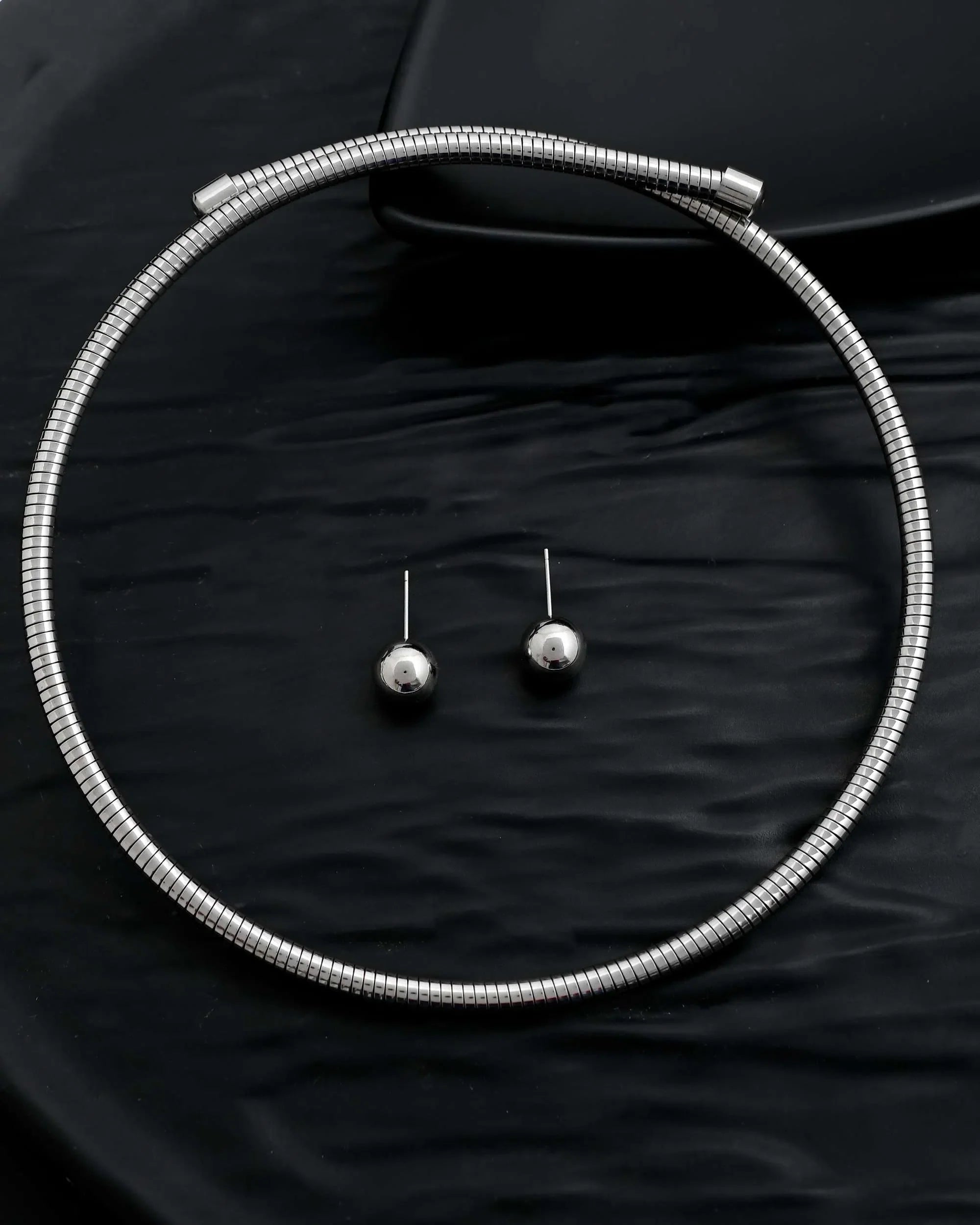 Silver Snake Hasli & Studs Set - Trendy Artificial Jewelry