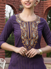 Stylum Women's Wine Solid & Embroidered Rayon Straight Chicken Kurta (WINEBLAST)