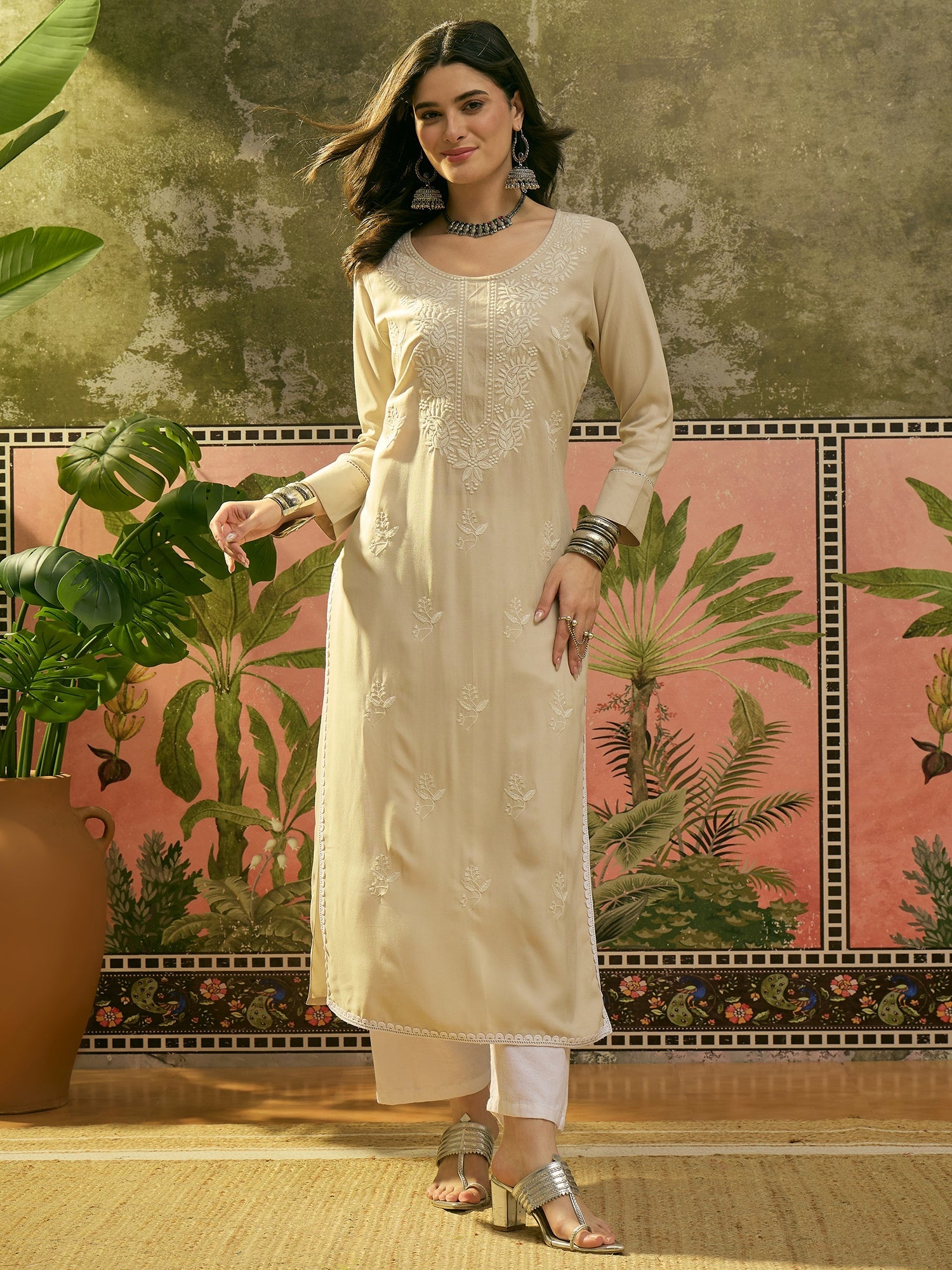 Women's Ivory Solid & Embroidered Rayon Straight Kurta (IVORYESPIRT) |