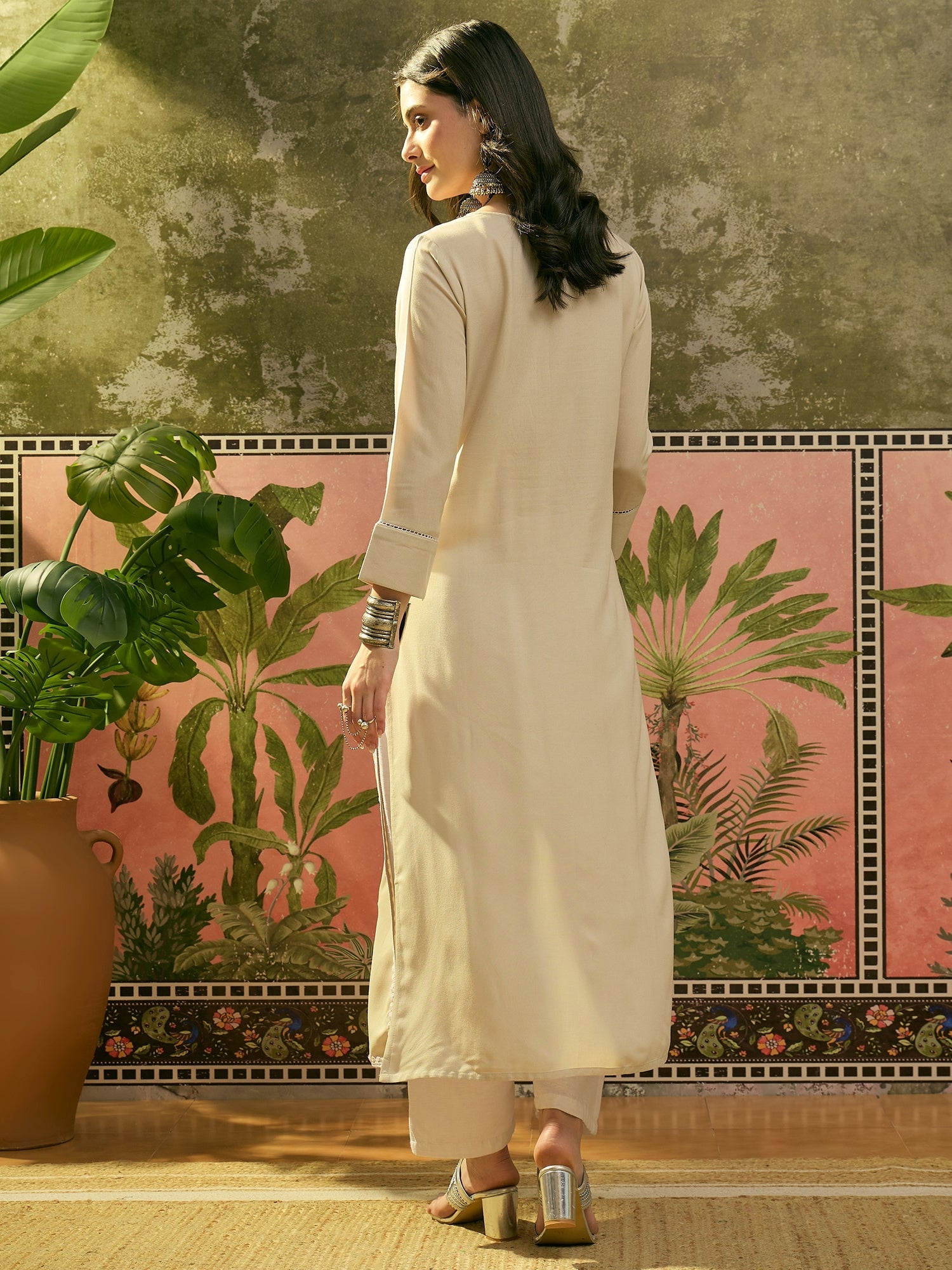 Women's Ivory Solid & Embroidered Rayon Straight Kurta (IVORYESPIRT) |