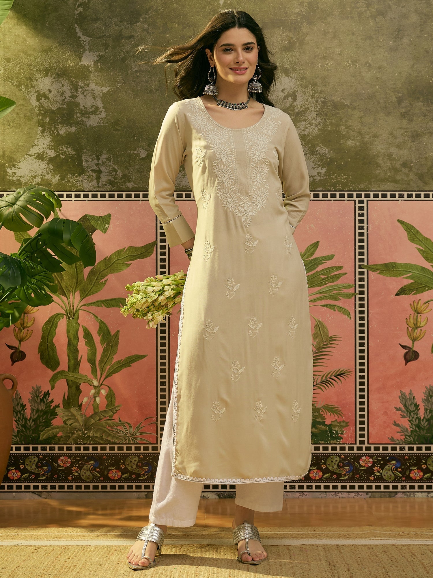 Women's Ivory Solid & Embroidered Rayon Straight Kurta (IVORYESPIRT) |