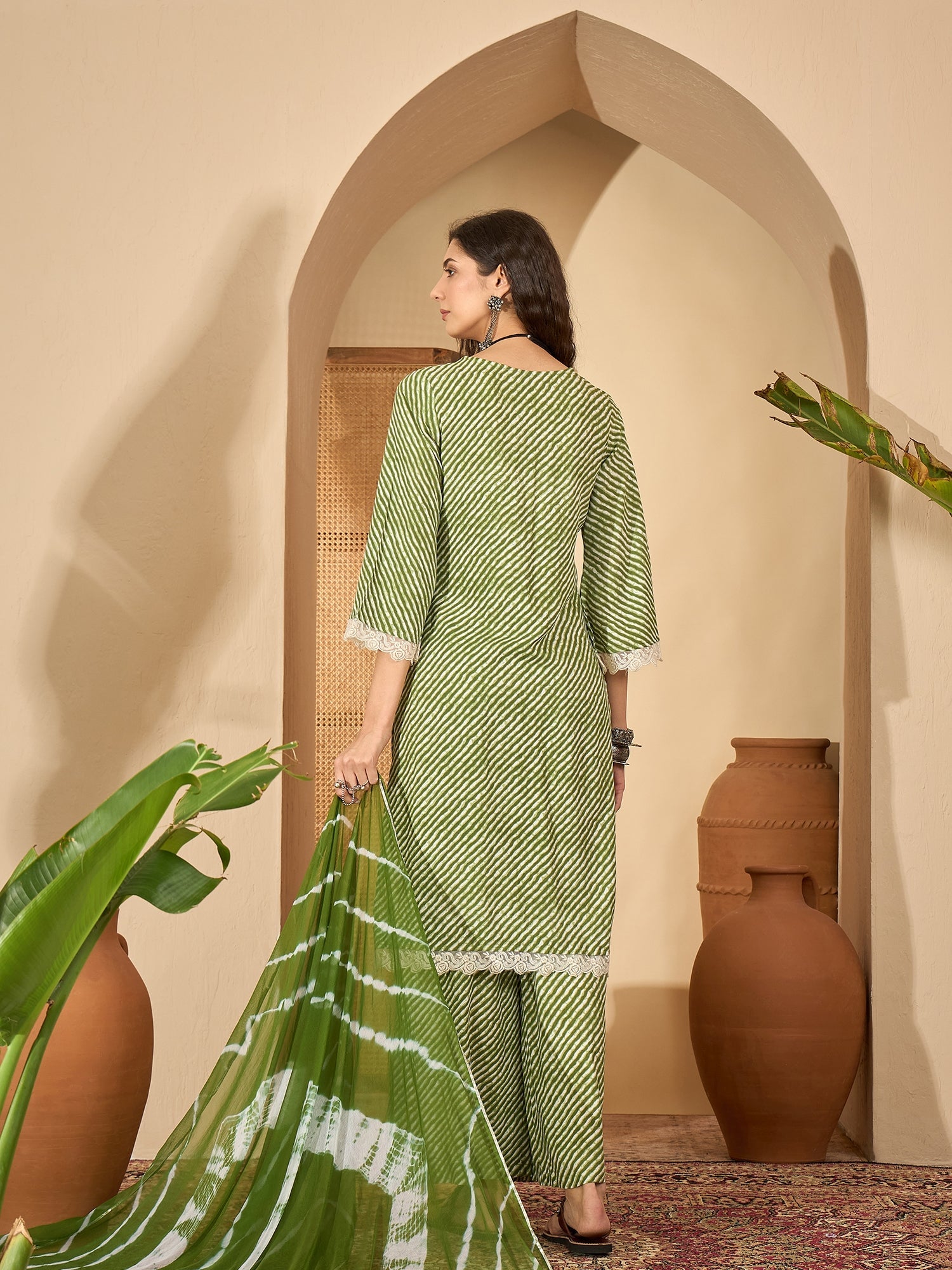 Women's Green Leheriya Printed Rayon Straight Kurta Palazzo Dupatta Se