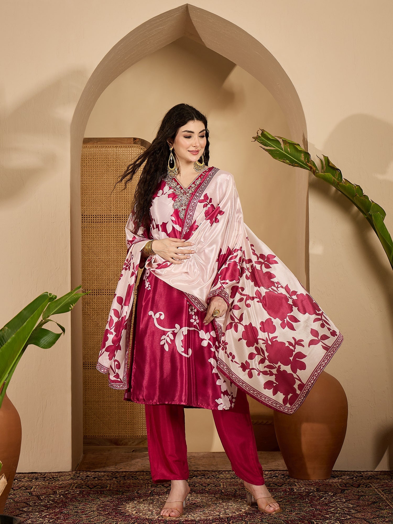 Women's Pink Floral Printed & Embroidered Chinon Straight Kurta Pant D