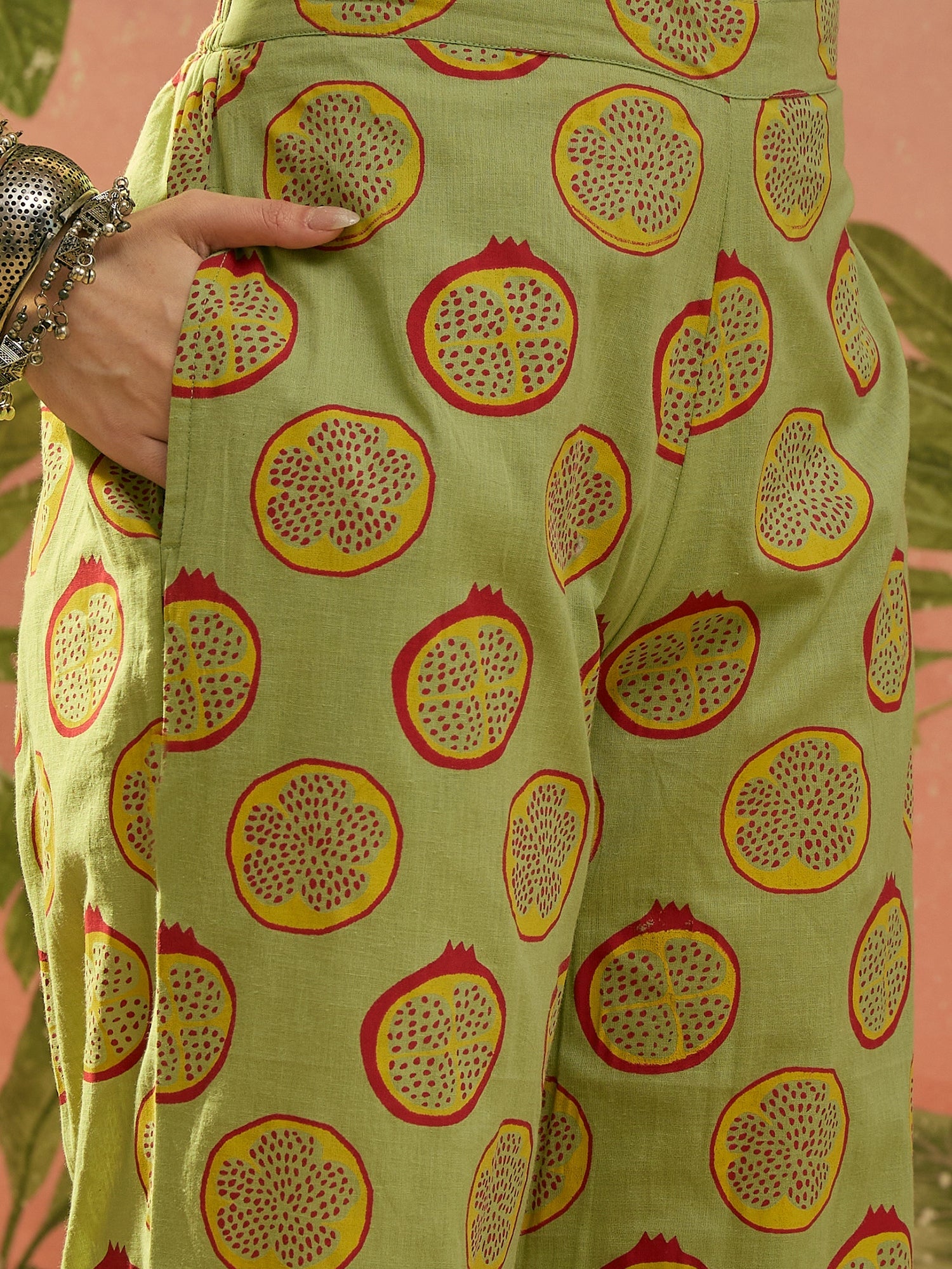 Women's Green Printed Cotton Straight Kurta Palazzo Set (KPGREENNAPPA)